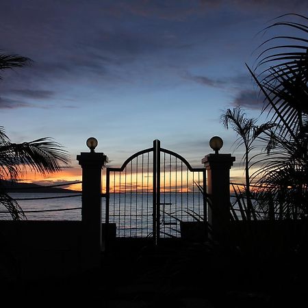 Bed and Breakfast The Wilsons' Shangrila Dumaguete City Exterior foto