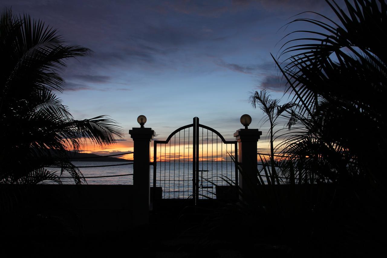 Bed and Breakfast The Wilsons' Shangrila Dumaguete City Exterior foto