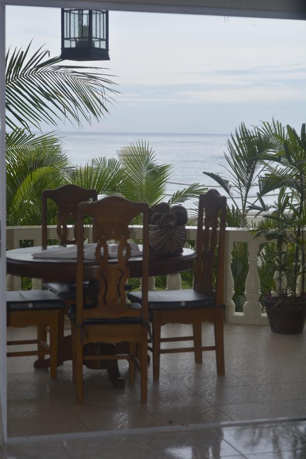 Bed and Breakfast The Wilsons' Shangrila Dumaguete City Exterior foto